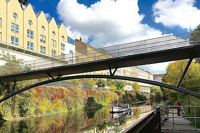 Brücke über den Karl-Heine-Kanal in Leipzig