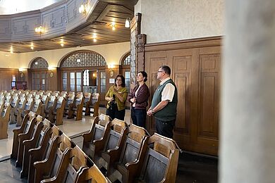 Alicia Mellado, Dr. Paula Piechotta und Enrico Haußmann in der Philippuskirche